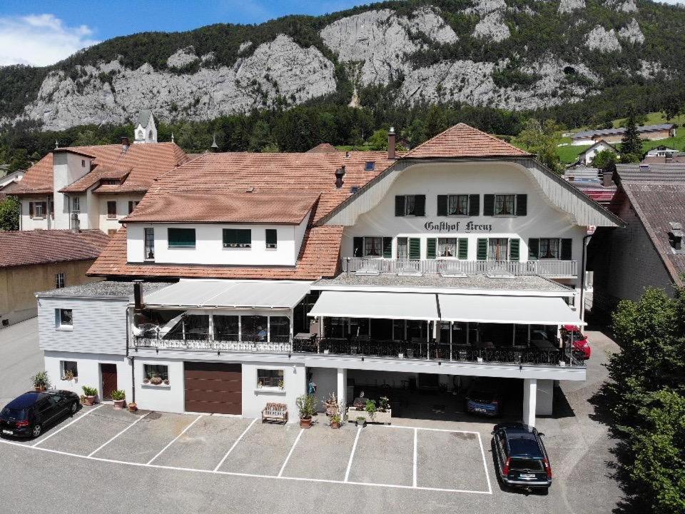 Hotel Gasthof Kreuz Welschenrohr Exterior foto